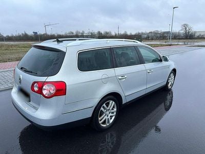 Second-hand VW Passat Individual 170 CP (125 kW) 2008 Argintiu Break