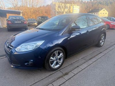 Gebraucht Ford Focus Trend 125 PS (91 kW) 2013 Blau Limousine