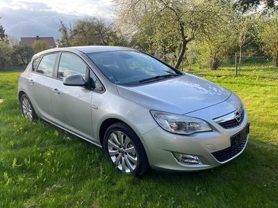 Gebraucht Opel Astra 115 PS (84 kW) 2010 Silber Limousine