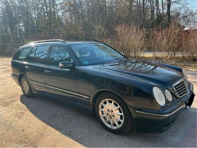 Gebraucht Mercedes E240 170 PS (125 kW) 2002 Schwarz Kombi