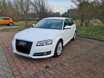 Weiß Gebraucht 2011 Audi A3 Limousine | 10.900 €