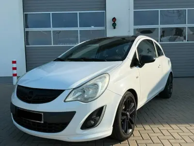 Gebraucht Opel Corsa Color Edition 87 PS (63 kW) 2011 Weiß Kleinwagen