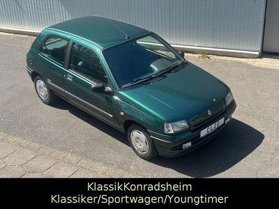 Used Renault Clio 54 HP (39 kW) 1995 Green Hatchback