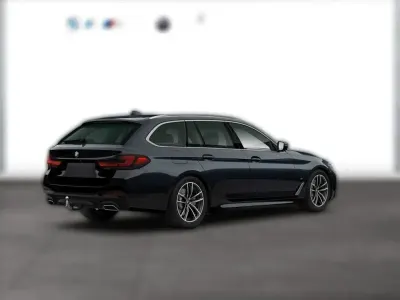 Gebraucht BMW 540 M Sport 340 PS (250 kW) 2022 Schwarz metallic Kombi