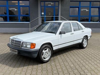 Usata Mercedes 190 122 CV (89 kW) 1986 Bianco Berlina