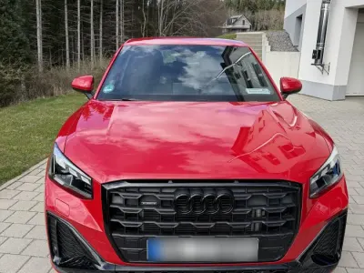 Gebraucht Audi Q2 S-Line 190 PS (139 kW) 2023 Rot SUV
