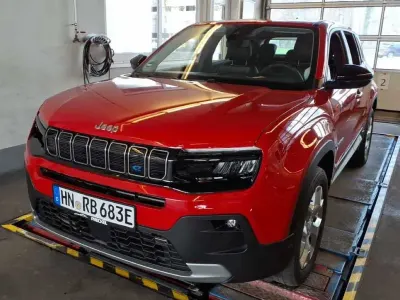 Gebraucht Jeep Avenger EV Altitude 114 kW (156 PS) 2024 Rot SUV