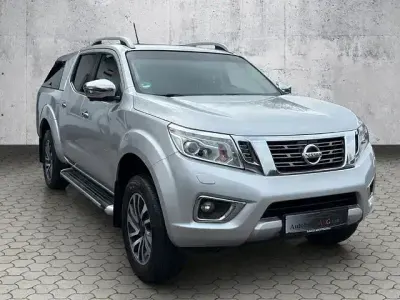Gebraucht Nissan Navara Tekna 190 PS (139 kW) 2016 Silber Pickup