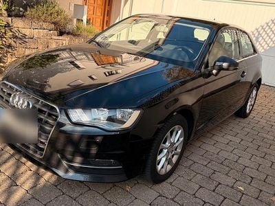 Gebraucht Audi A3 Attraction 105 PS (77 kW) 2014 Schwarz Limousine