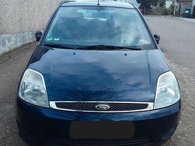 Gebraucht Ford Fiesta 60 PS (44 kW) 2005 Blau Kleinwagen
