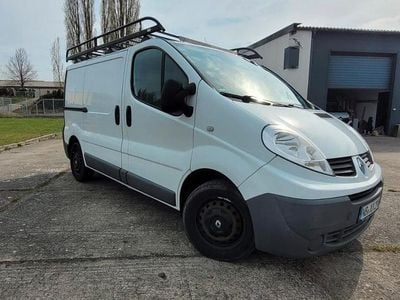 Second-hand Renault Trafic 90 CP (66 kW) 2014 Alb Monovolum