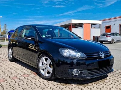 Gebraucht VW Golf VI 105 PS (77 kW) 2011 Schwarz Kleinwagen