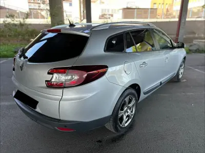 Gebraucht Renault Mégane 106 PS (77 kW) 2010 Silber Kombi