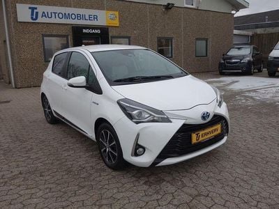 Gebraucht Toyota Yaris Hybrid Comfort 75 PS (55 kW) 2020 Weiß Van / Kleinbus