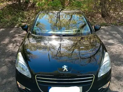 Gebraucht Peugeot 508 115 PS (84 kW) 2013 Schwarz Limousine