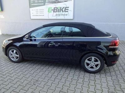 Gebraucht VW Golf Cabriolet Basis 105 PS (77 kW) 2012 Deep black perleffekt Cabrio