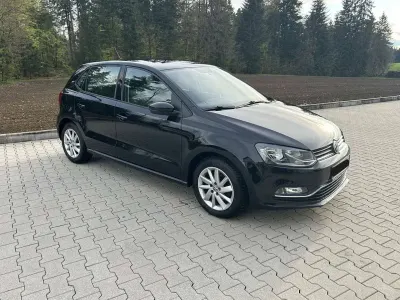 Używany VW Polo Comfortline 90 KM (66 kW) 2014 Czarny Sedan/Limuzyna