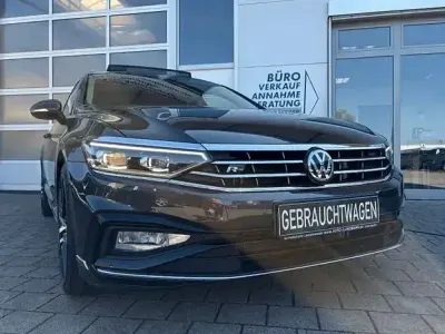 Gebraucht VW Passat R-line 272 PS (200 kW) 2020 Grau Kombi