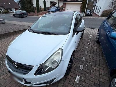 Weiß Gebraucht 2010 Opel Corsa Kleinwagen | 2.700 € (Fairer Preis)