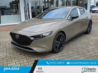 Neu Mazda 3 Nagisa 140 PS (102 kW) 2025 Grün Limousine