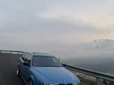 Gebraucht BMW 540 286 PS (210 kW) 2000 Blau Kombi