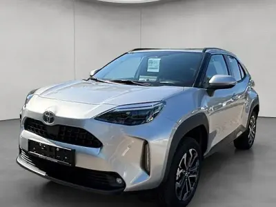 Neu Toyota Yaris Cross 130 PS (95 kW) 2026 Blau SUV