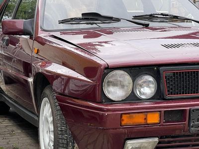 Rot Gebraucht 1988 Lancia Delta Kleinwagen | 17.999 €