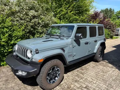 Gebraucht Jeep Wrangler Sahara 272 PS (200 kW) 2025 Grau SUV