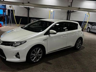 Usata Toyota Auris Hybrid Edition 99 CV (72 kW) 2013 Bianco Berlina