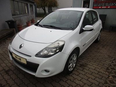 Gebraucht Renault Clio III Dynamique 75 PS (55 kW) 2011 Weiß Kleinwagen