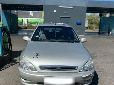 Gebraucht Kia Rio 98 PS (72 kW) 2001 Grau Limousine