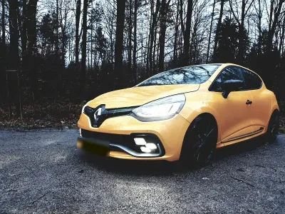 Gebraucht Renault Clio IV Trophy 220 PS (161 kW) 2018 Gelb Kleinwagen