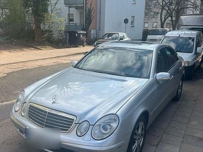 Mercedes E270