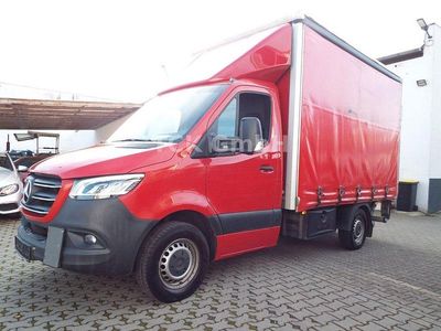 Rot Gebraucht 2021 Mercedes Sprinter Van | 32.118 €