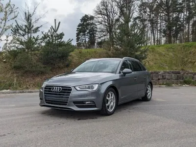 Używany Audi A3 Sport 122 KM (89 kW) 2013 Szary Sedan/Limuzyna