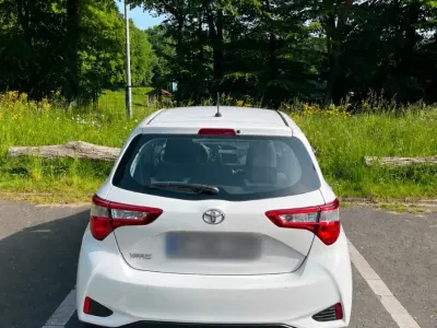 Gebraucht Toyota Yaris 111 PS (81 kW) 2017 Weiß Kleinwagen