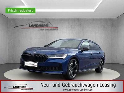 Neu Skoda Superb 193 PS (141 kW) 2025 Cobalt blau metallic Kombi