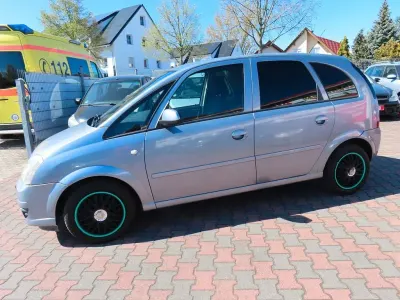 Usata Opel Meriva Edition 90 CV (66 kW) 2006 Argento Monovolume