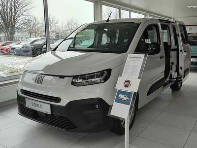 Gebraucht Fiat Doblò Family 131 PS (96 kW) 2025 Icy white Van / Kleinbus