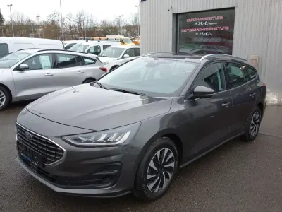 Gebraucht Ford Focus Titanium 120 PS (88 kW) 2022 Grau Kombi