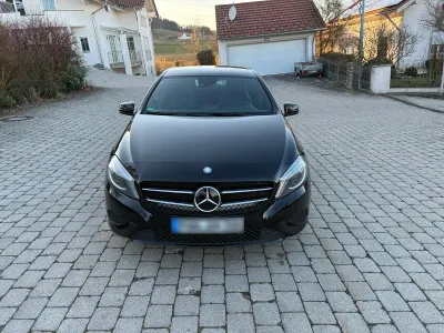 Gebraucht Mercedes A220 170 PS (125 kW) 2014 Schwarz Kleinwagen