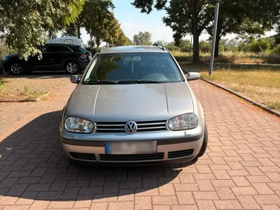 Gebraucht VW Golf IV 101 PS (74 kW) 2005 Silber Kombi