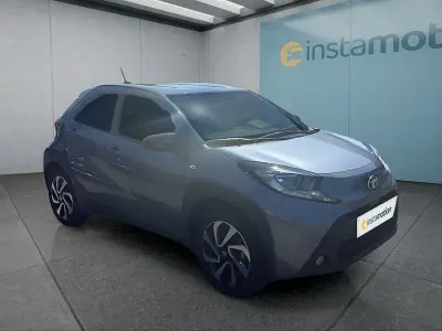 Gebraucht Toyota Aygo X 72 PS (52 kW) 2025 Grau SUV