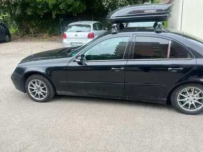 Gebraucht Mercedes E240 Classic 177 PS (130 kW) 2004 Limousine