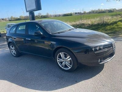 Second-hand Alfa Romeo 159 Progression 185 CP (136 kW) 2010 Negru Berlinǎ