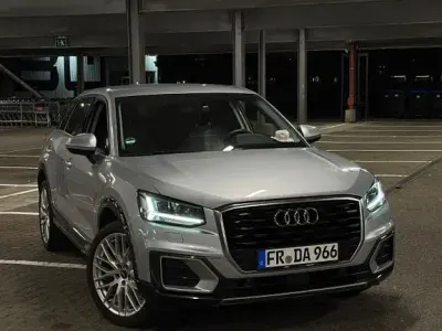 Gebraucht Audi Q2 Design 150 PS (110 kW) 2018 Silber SUV