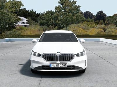Neu BMW 520 Sport Line 197 PS (144 kW) 2025 Alpinweiß uni Kombi