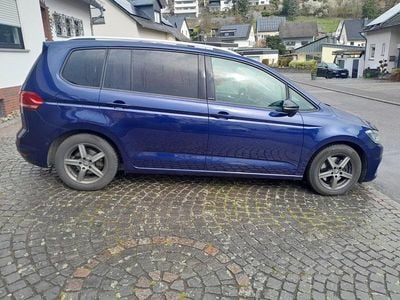 Gebraucht VW Touran 150 PS (110 kW) 2020 Blau Van / Kleinbus