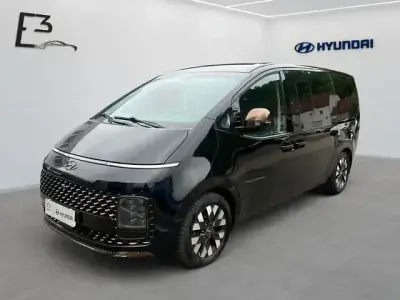 Gebraucht Hyundai Staria Signature 177 PS (130 kW) 2023 Schwarz Van / Kleinbus