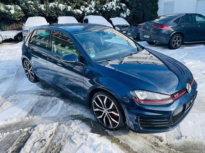 Blau Gebraucht 2015 VW Golf GTI Limousine | 13.900 € (Guter Preis)